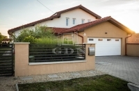 Pápa Einfamilienhaus - 118.249.180 HUF