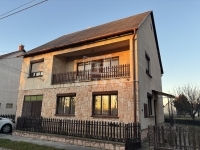 Eladó családi ház Bábolna, 175m2