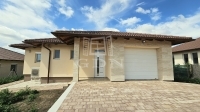 Érd Casa Familiala 0