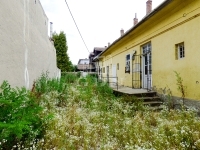 Eladó üzlethelyiség Budapest, XVIII. kerület, 140m2